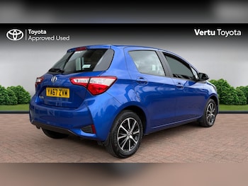 Used Toyota Yaris 2018 for sale - 77945956: Photo
