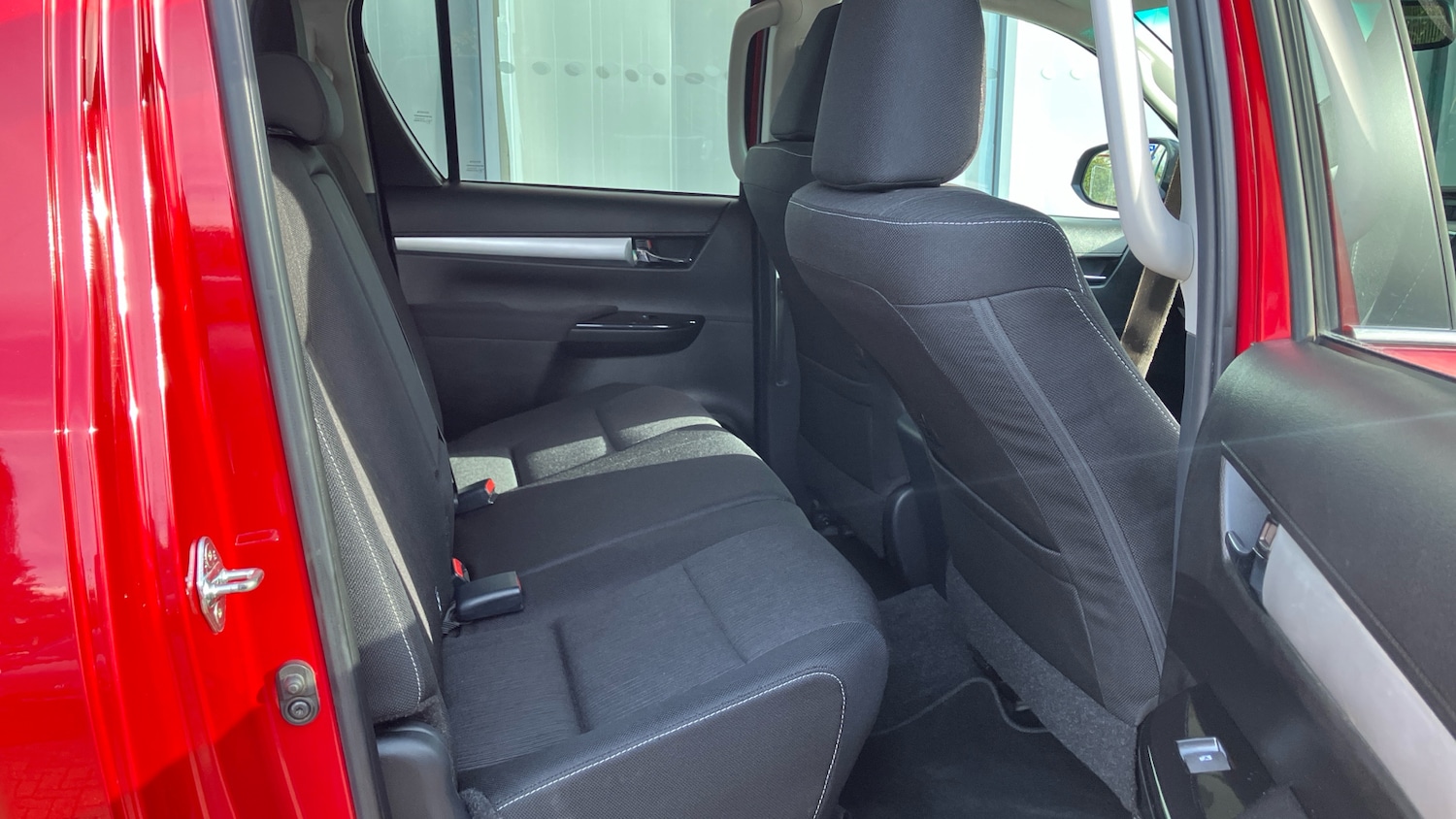 Used Toyota Hilux 2023 for sale - 76428625: Photo 12