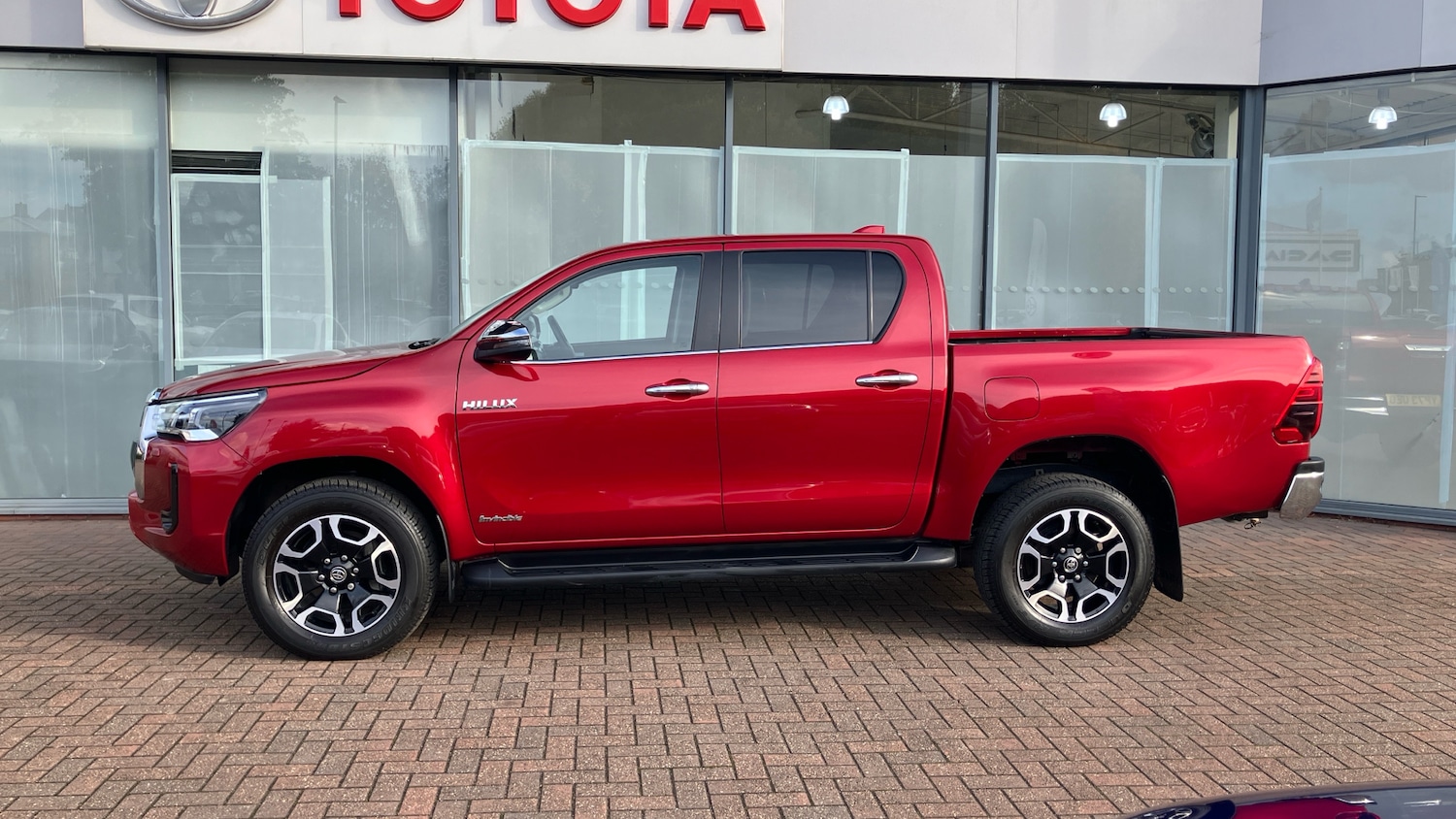 Used Toyota Hilux 2023 for sale - 76428625: Photo 17