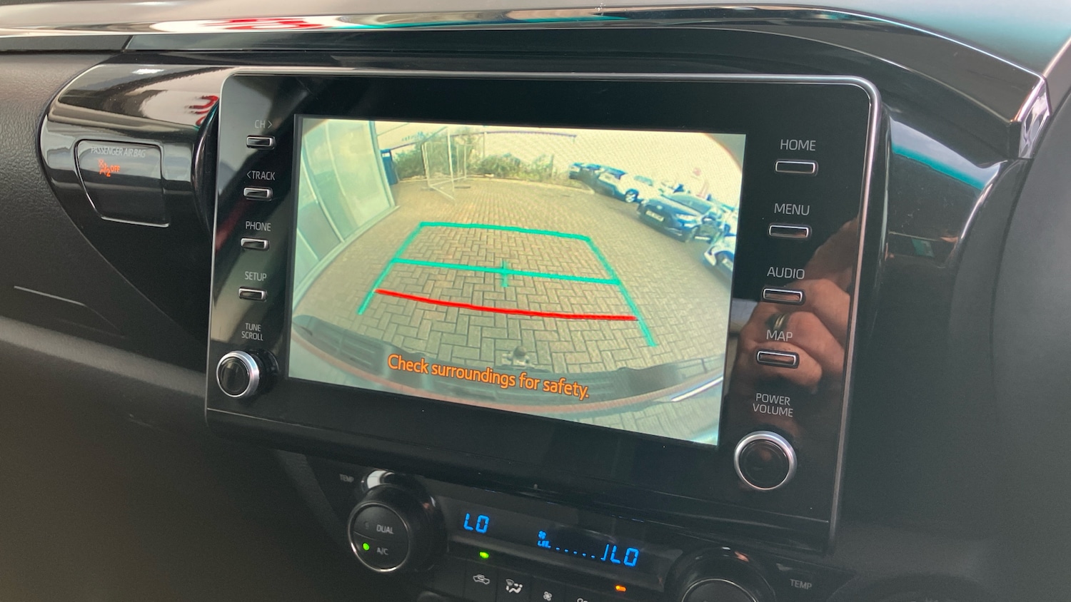 Used Toyota Hilux 2023 for sale - 76428625: Photo 24