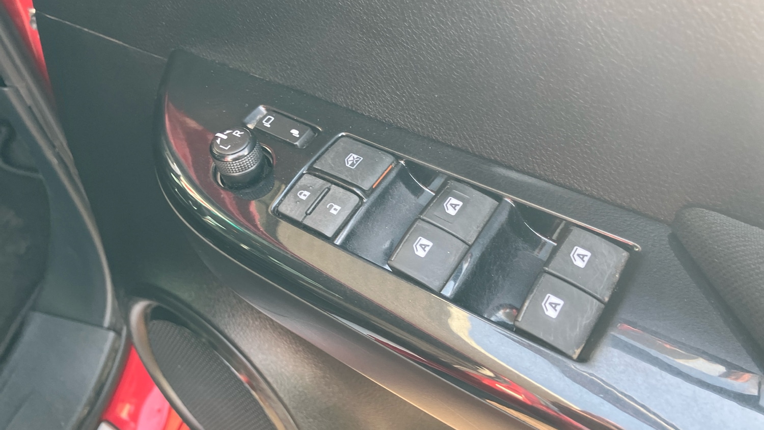 Used Toyota Hilux 2023 for sale - 76428625: Photo 26