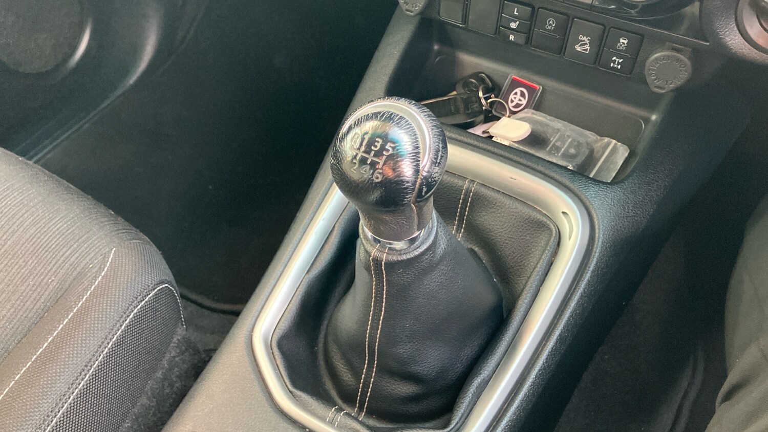 Used Toyota Hilux 2023 for sale - 76428625: Photo 29