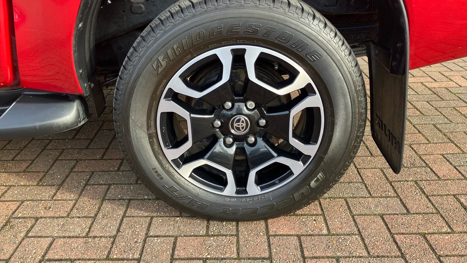 Used Toyota Hilux 2023 for sale - 76428625: Photo 33