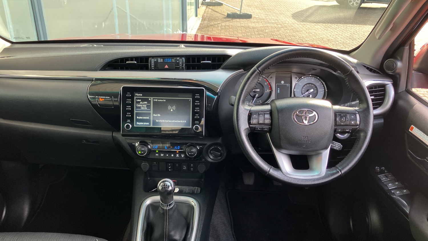 Used Toyota Hilux 2023 for sale - 76428625: Photo 5