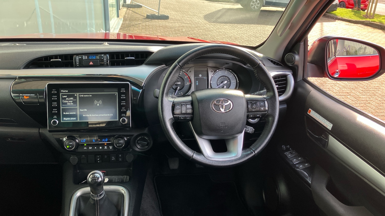 Used Toyota Hilux 2023 for sale - 76428625: Photo 6