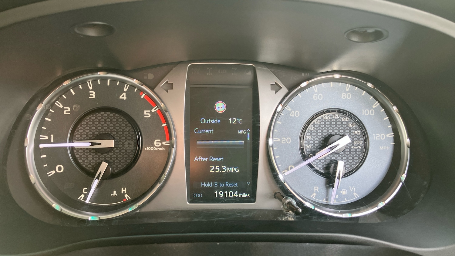 Used Toyota Hilux 2023 for sale - 76428625: Photo 9