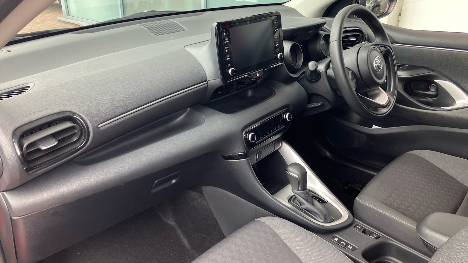 Used Toyota Yaris 2022 for sale - 77085414: Photo 34