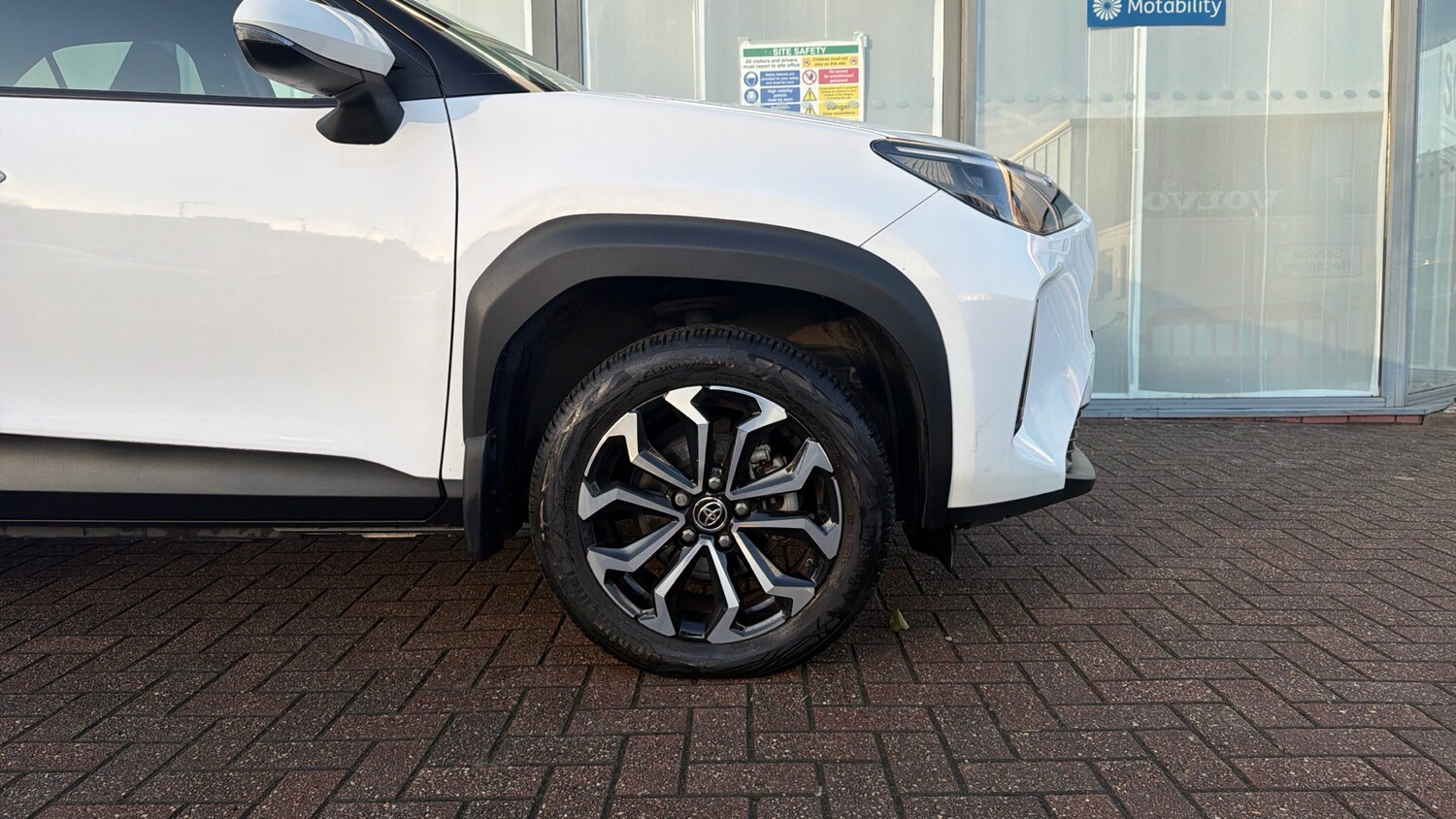 Used Toyota Yaris Cross 2022 for sale - 76817376: Photo 18