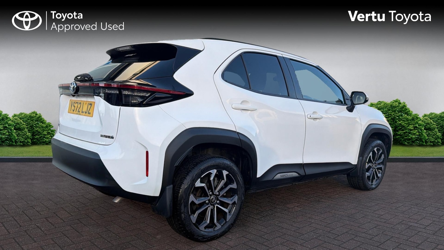 Used Toyota Yaris Cross 2022 for sale - 76817376: Photo 2