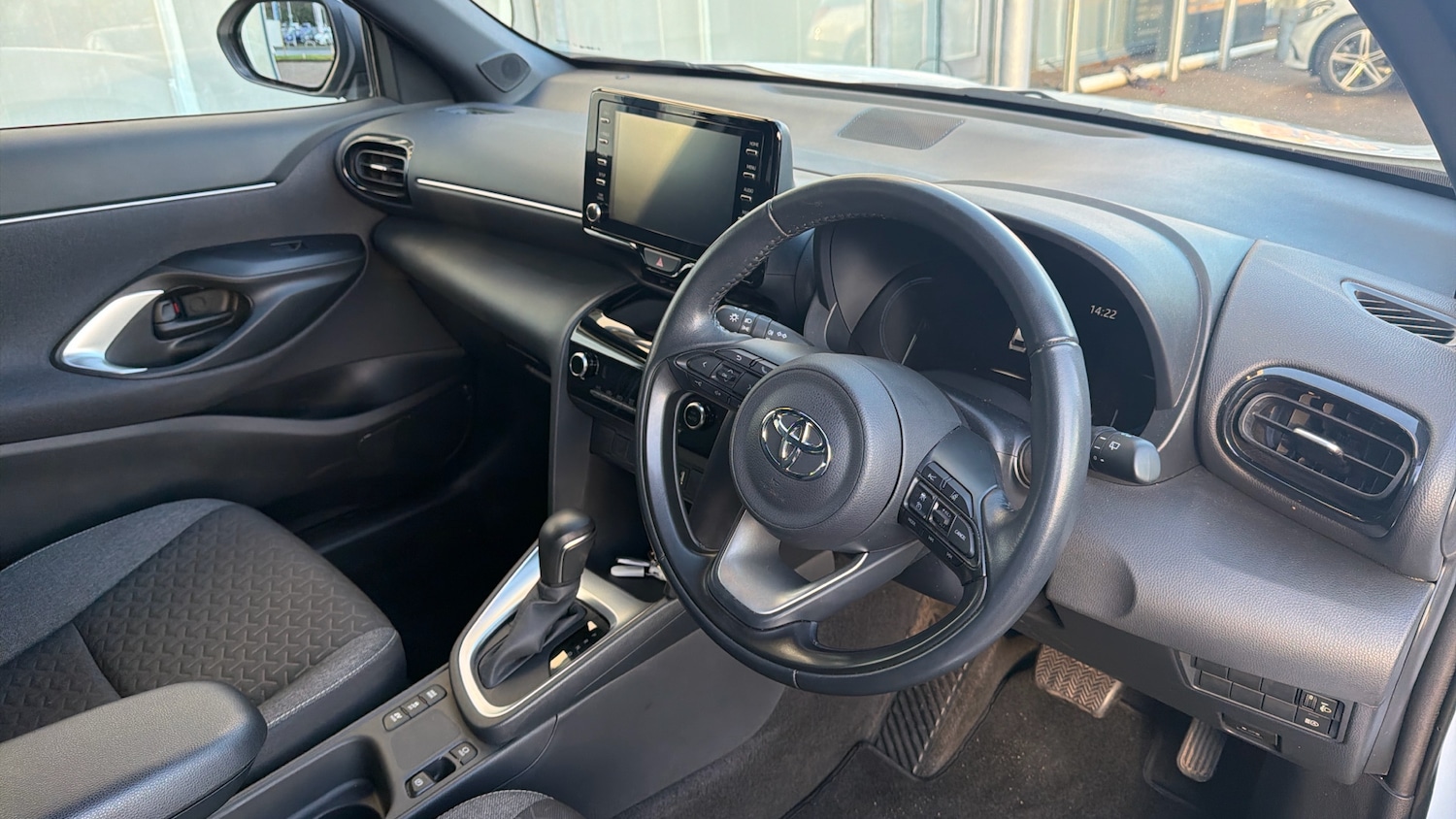 Used Toyota Yaris Cross 2022 for sale - 76817376: Photo 25