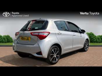 Used Toyota Yaris 2019 for sale - 74903056: Photo