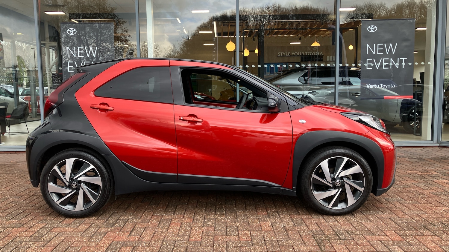 Used Toyota Aygo X 2023 for sale - 77528528: Photo 16