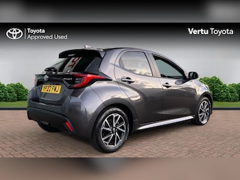 Used Toyota Yaris 2022 for sale - 76391205: Photo