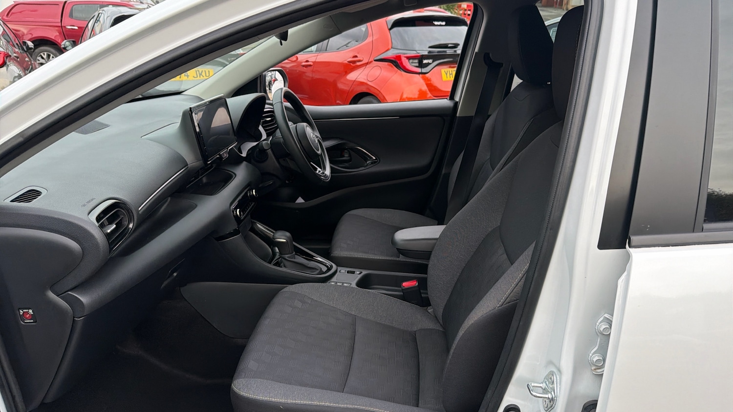 Used Toyota Yaris 2024 for sale - 77225668: Photo 10