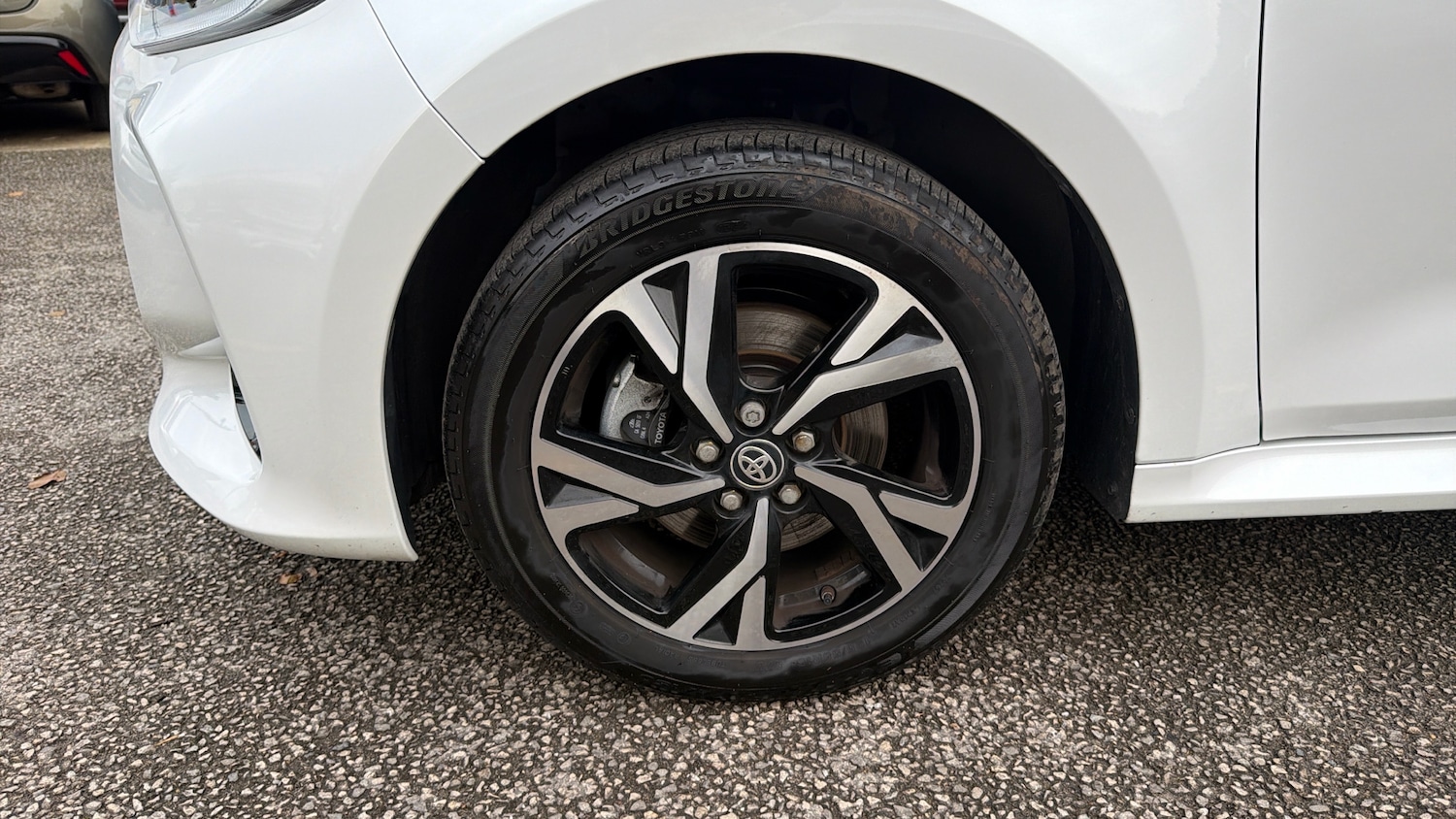 Used Toyota Yaris 2024 for sale - 77225668: Photo 32