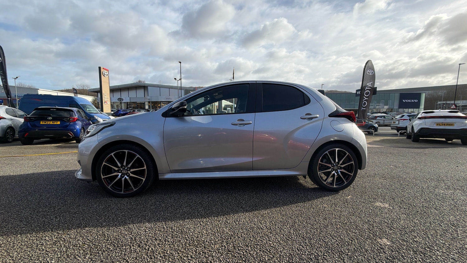 Used Toyota Yaris 2023 for sale - 77300903: Photo 17