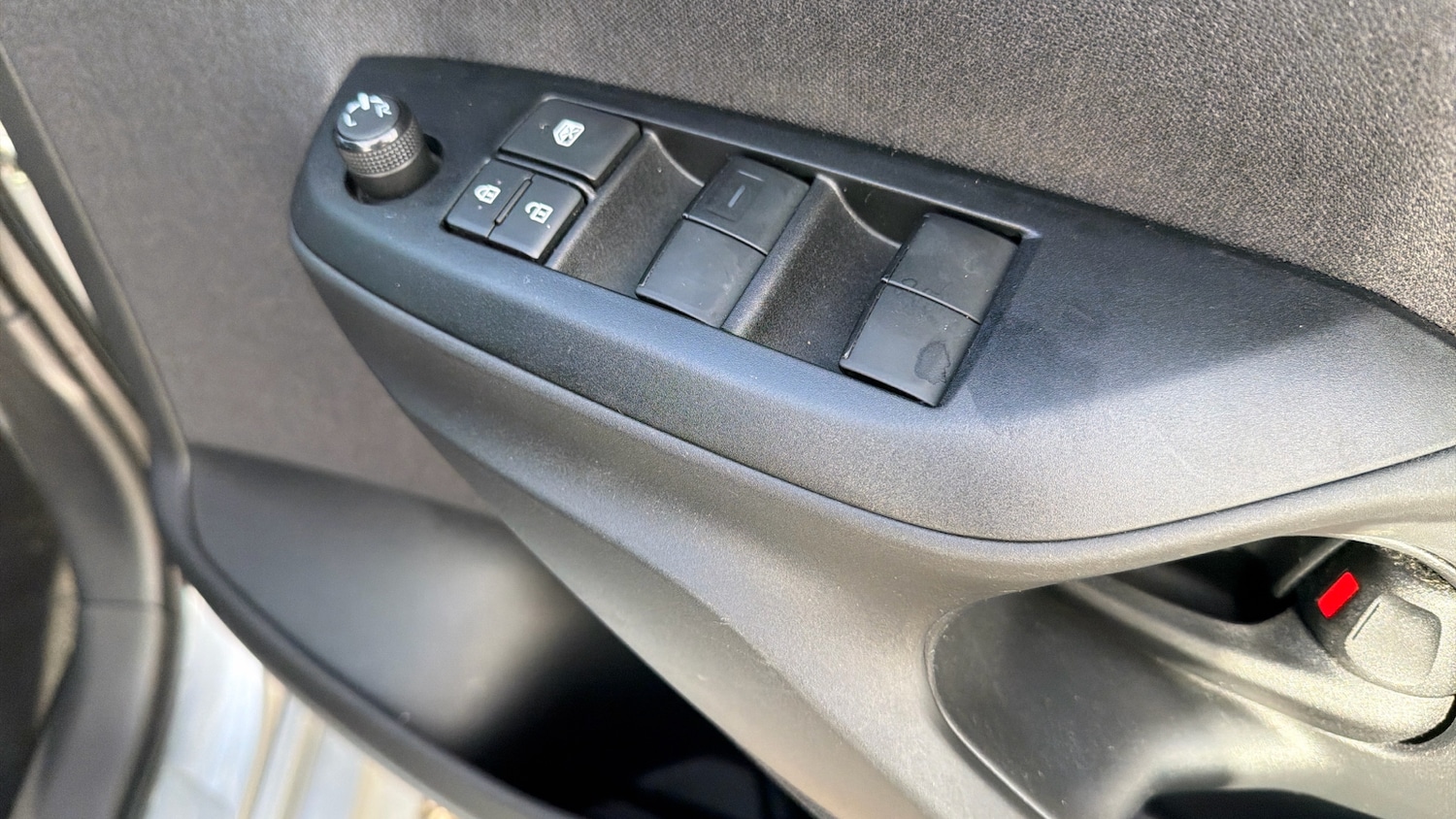 Used Toyota Yaris 2023 for sale - 77300903: Photo 26