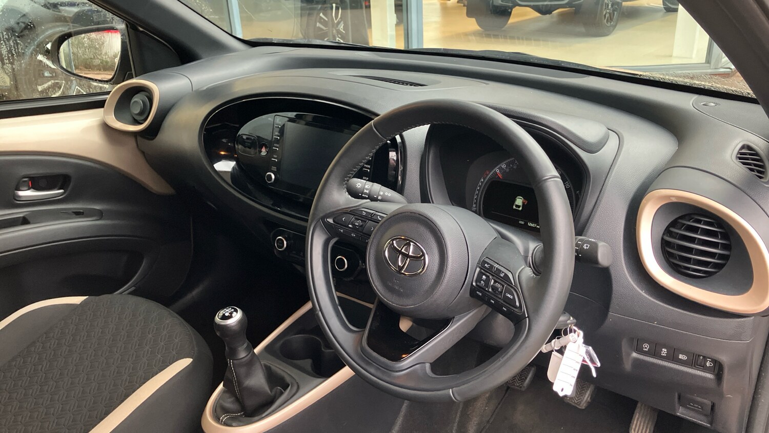 Used Toyota Aygo X 2022 for sale - 77518952: Photo 25