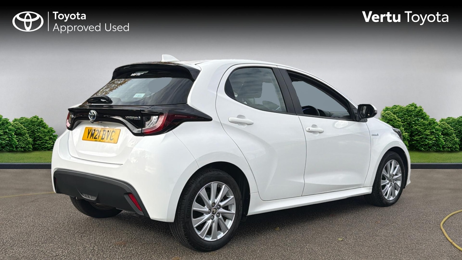 Used Toyota Yaris 2021 for sale - 76494394: Photo 2