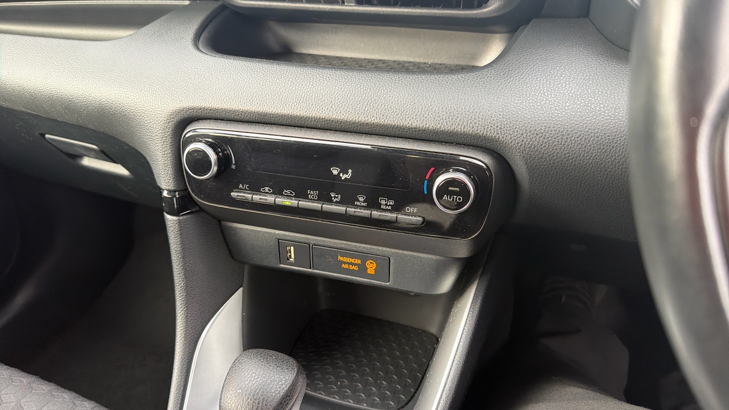 Used Toyota Yaris 2021 for sale - 76494394: Photo 28