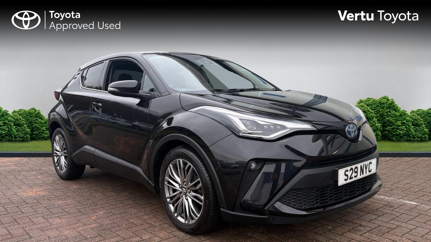 Used Toyota C-HR 2023 for sale - 77151931: Photo 1