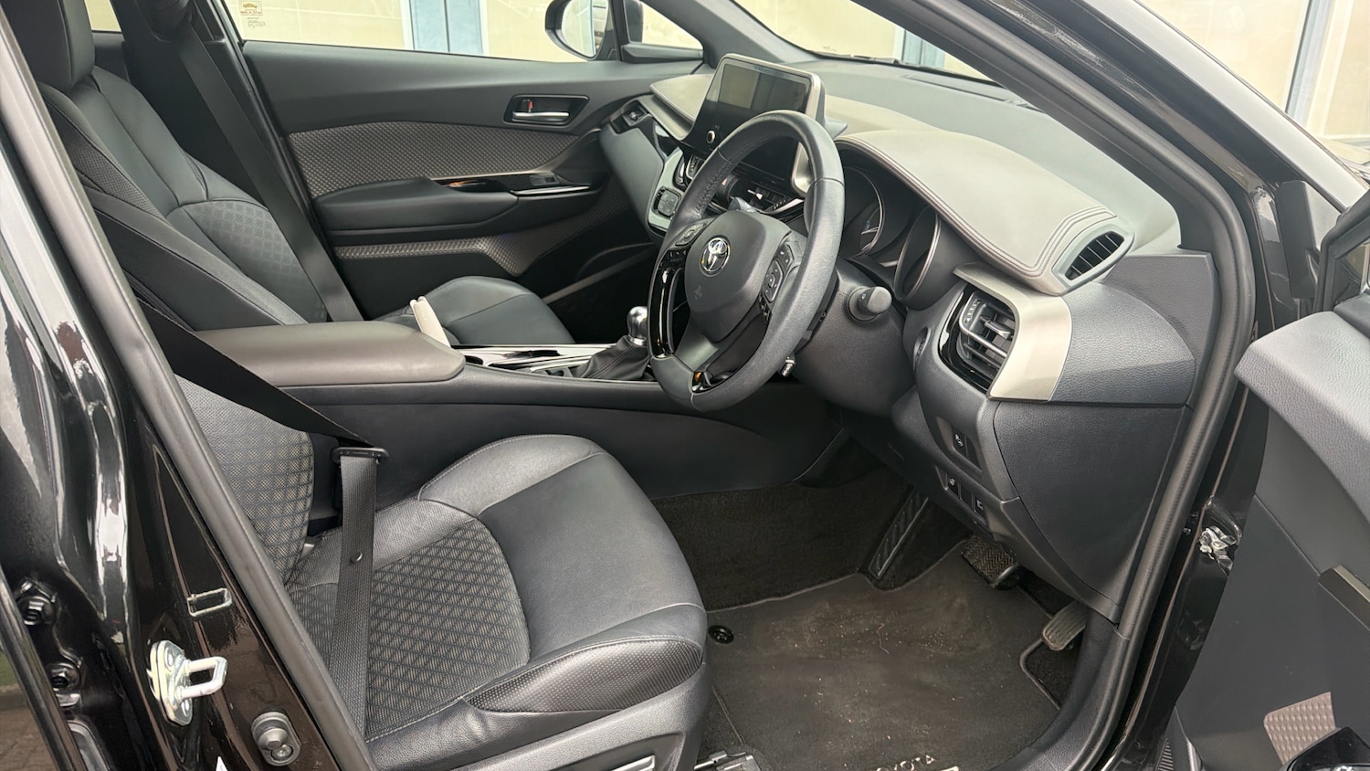 Used Toyota C-HR 2023 for sale - 77151931: Photo 11