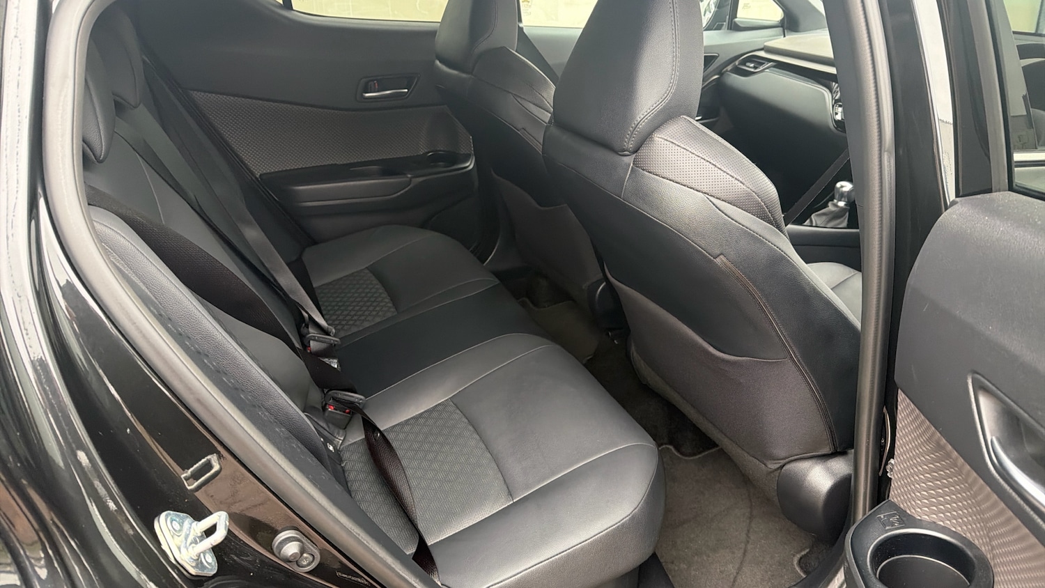 Used Toyota C-HR 2023 for sale - 77151931: Photo 12