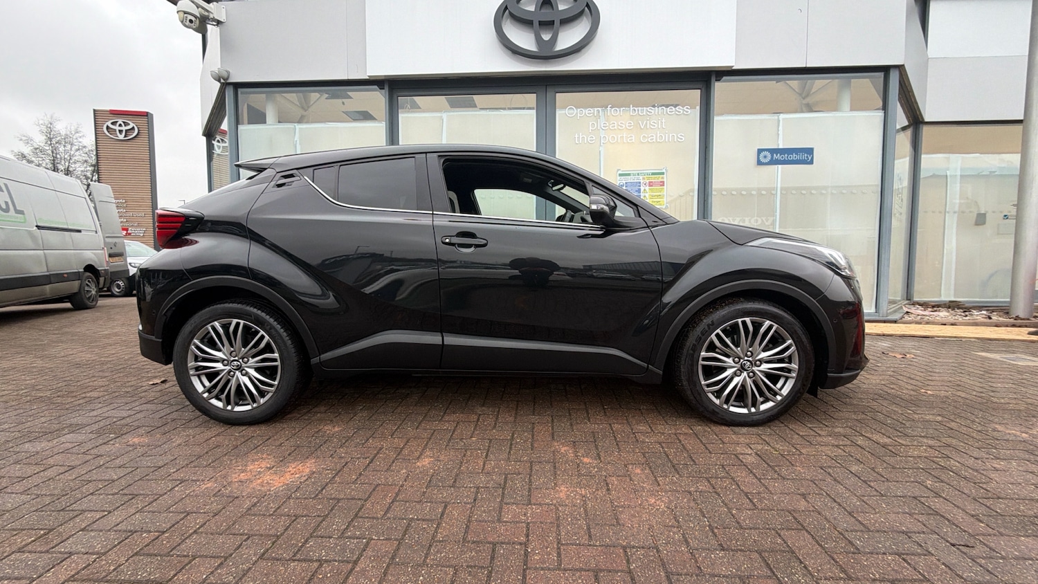 Used Toyota C-HR 2023 for sale - 77151931: Photo 16