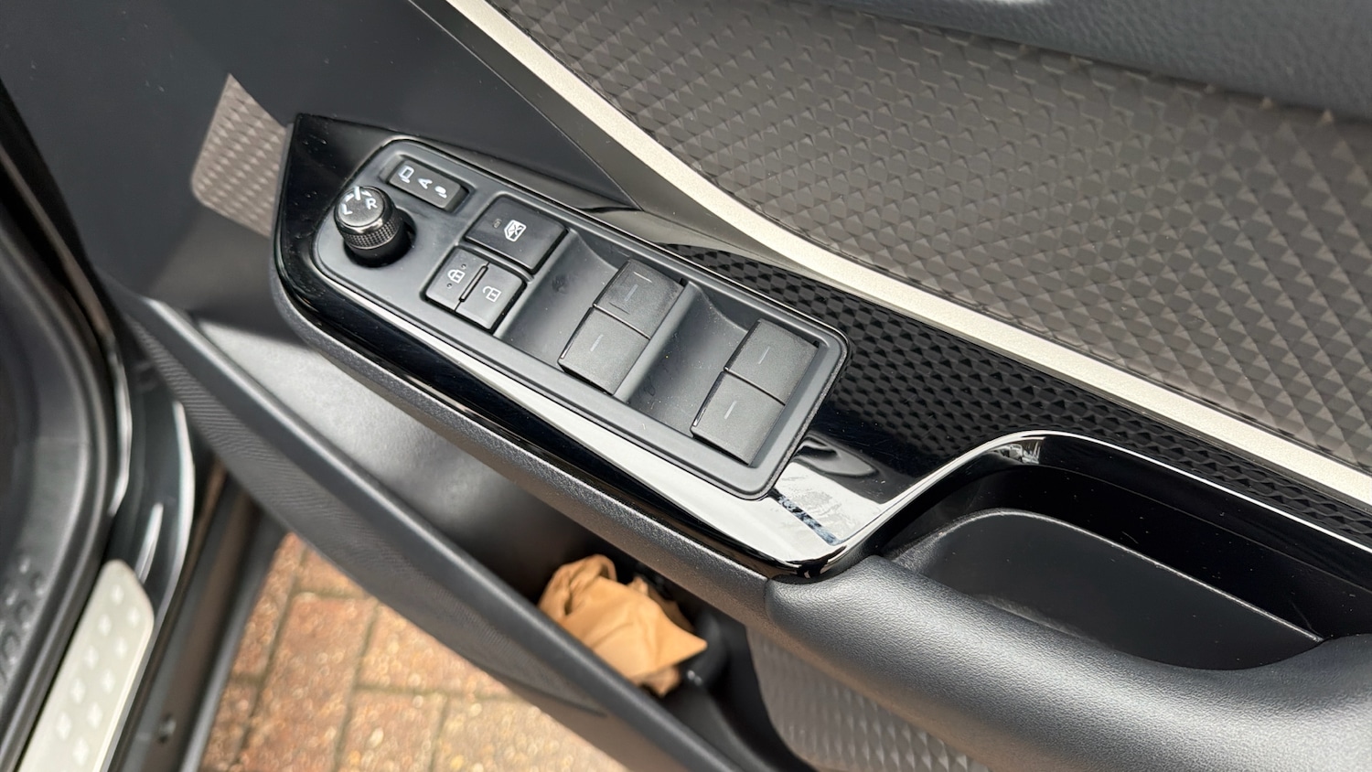 Used Toyota C-HR 2023 for sale - 77151931: Photo 26