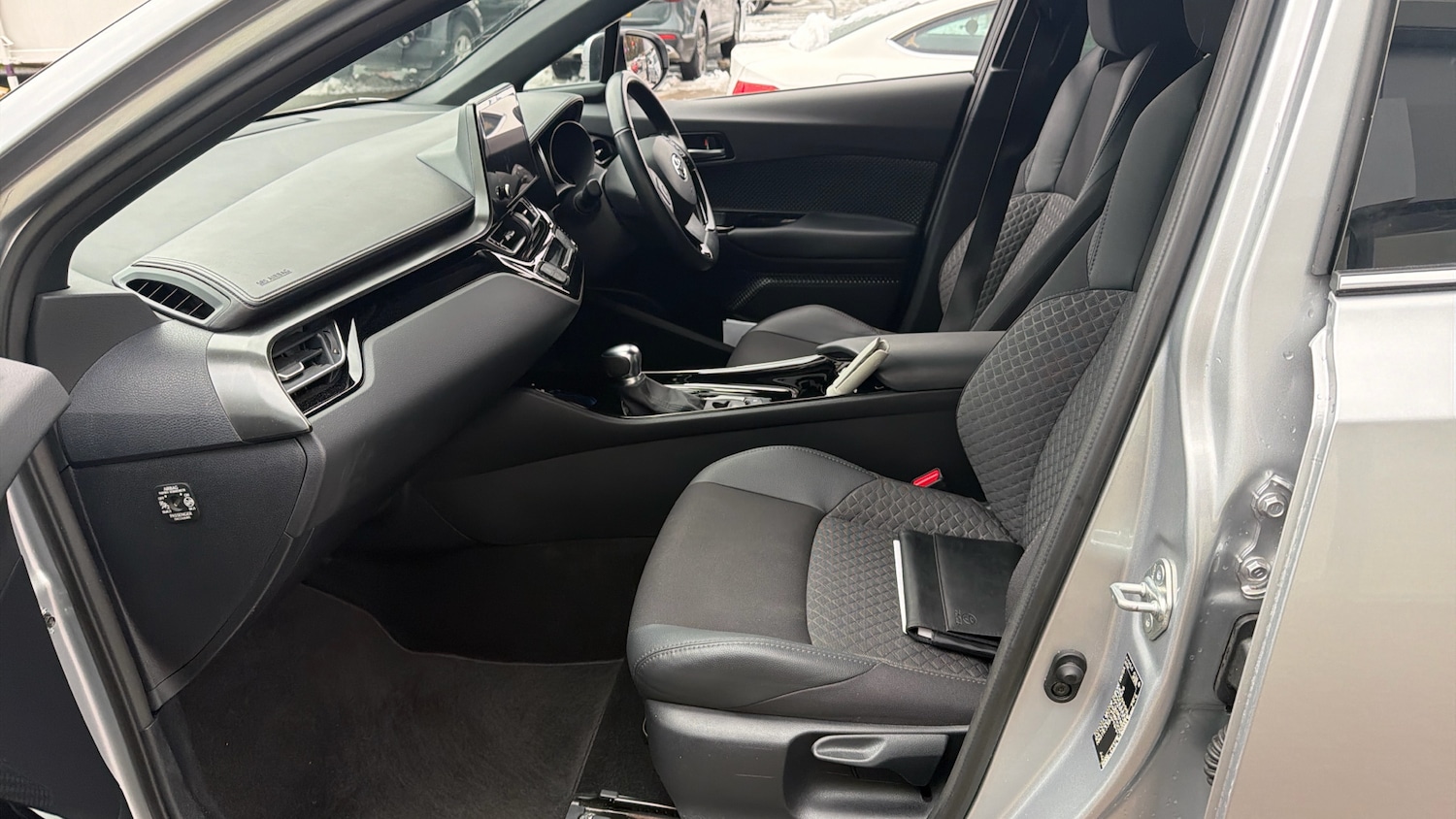 Used Toyota C-HR 2022 for sale - 77136116: Photo 10