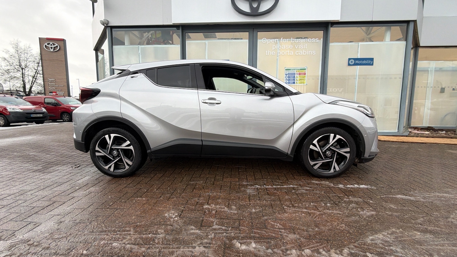 Used Toyota C-HR 2022 for sale - 77136116: Photo 16