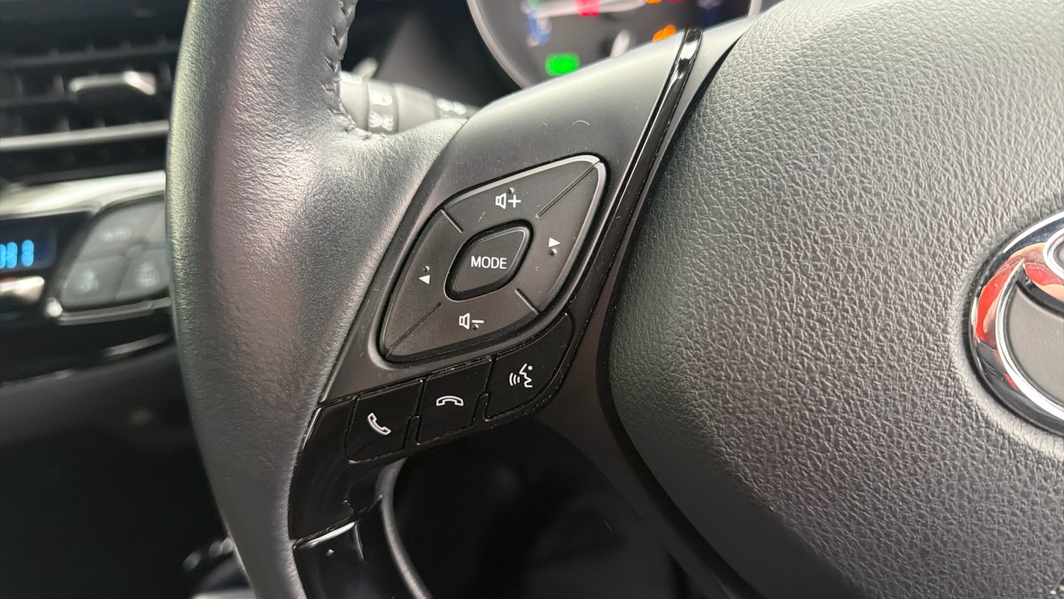 Used Toyota C-HR 2022 for sale - 77136116: Photo 27