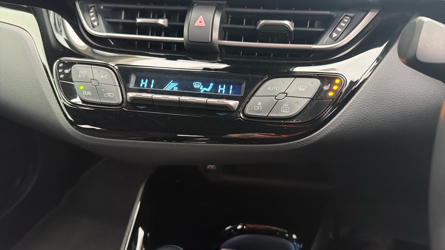 Used Toyota C-HR 2022 for sale - 77136116: Photo 29