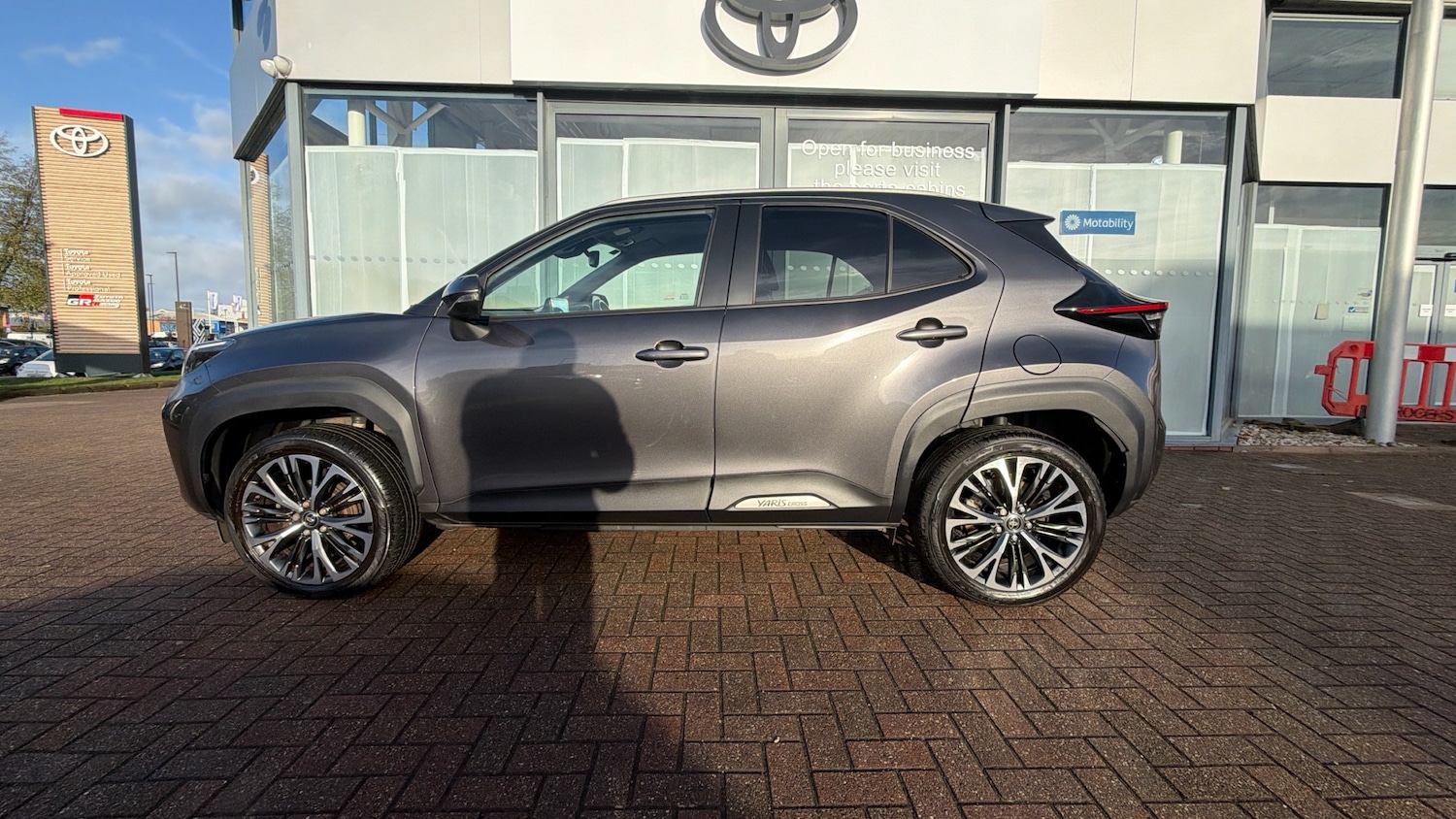 Used Toyota Yaris Cross 2022 for sale - 76817375: Photo 17