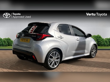 Used Toyota Yaris 2022 for sale - 75955549: Photo