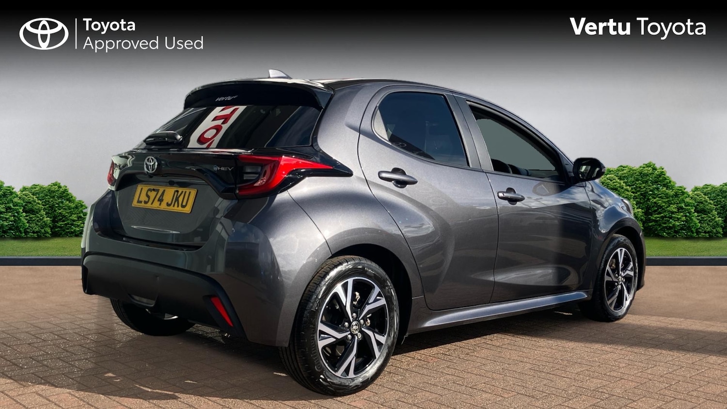 Used Toyota Yaris 2024 for sale - 76687076: Photo 2