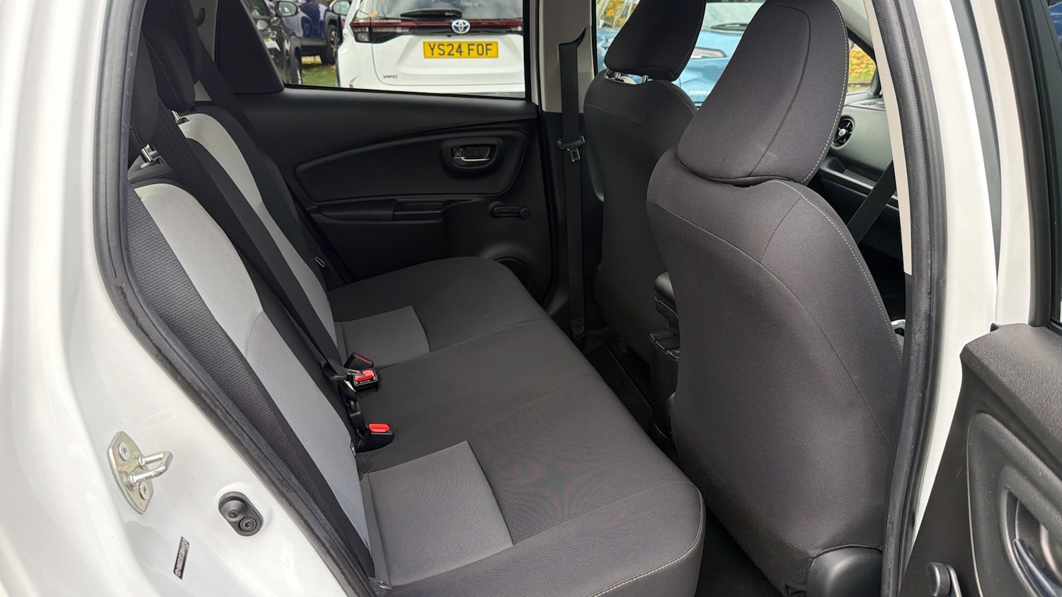 Used Toyota Yaris 2018 for sale - 76517515: Photo 12