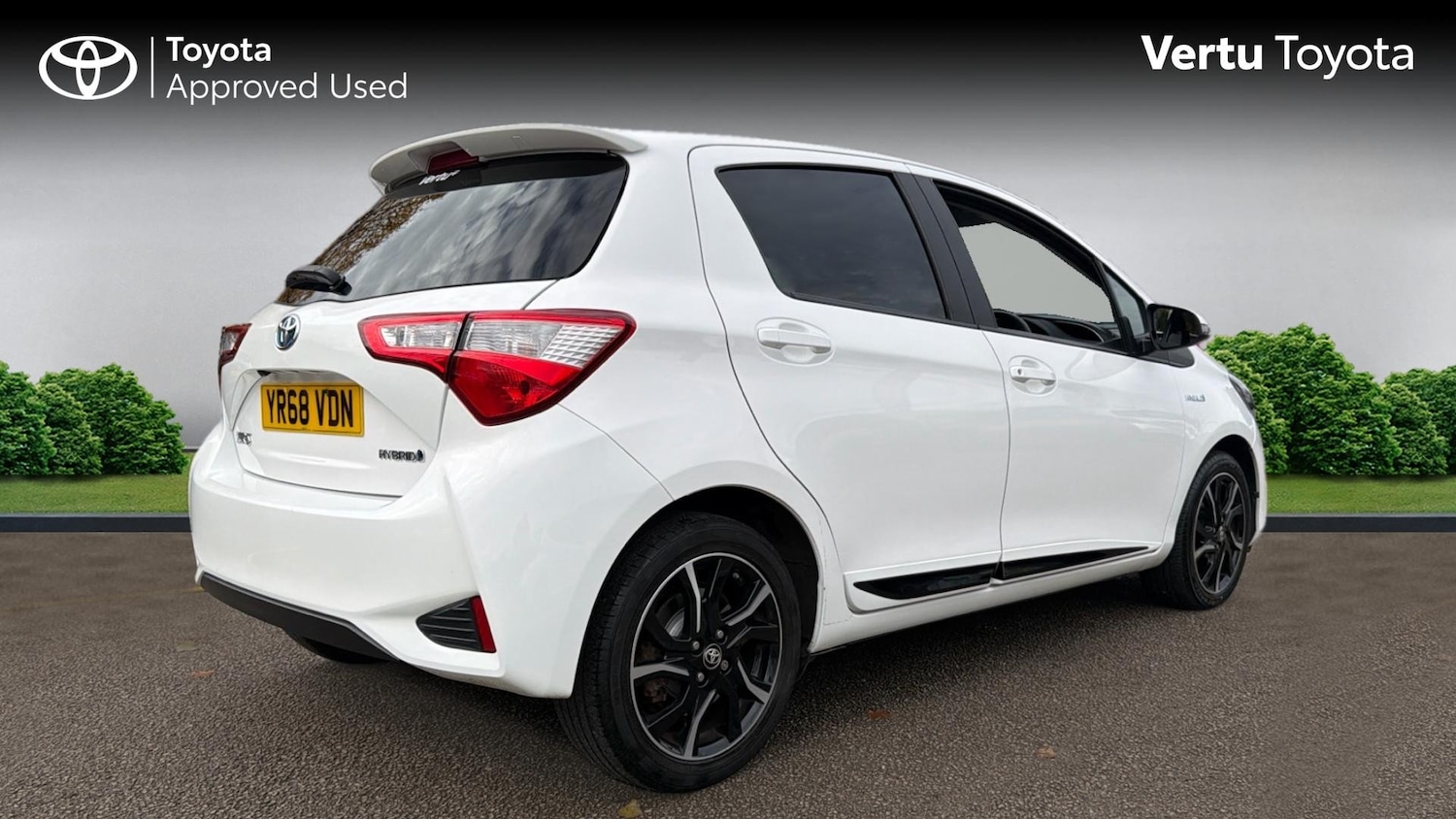 Used Toyota Yaris 2018 for sale - 76517515: Photo 2