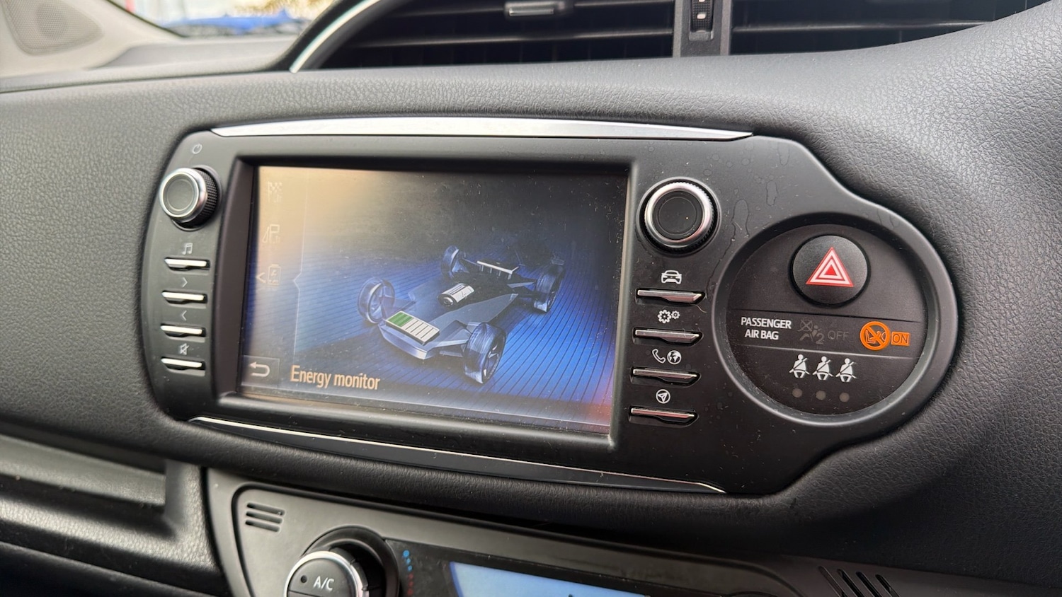 Used Toyota Yaris 2018 for sale - 76517515: Photo 21