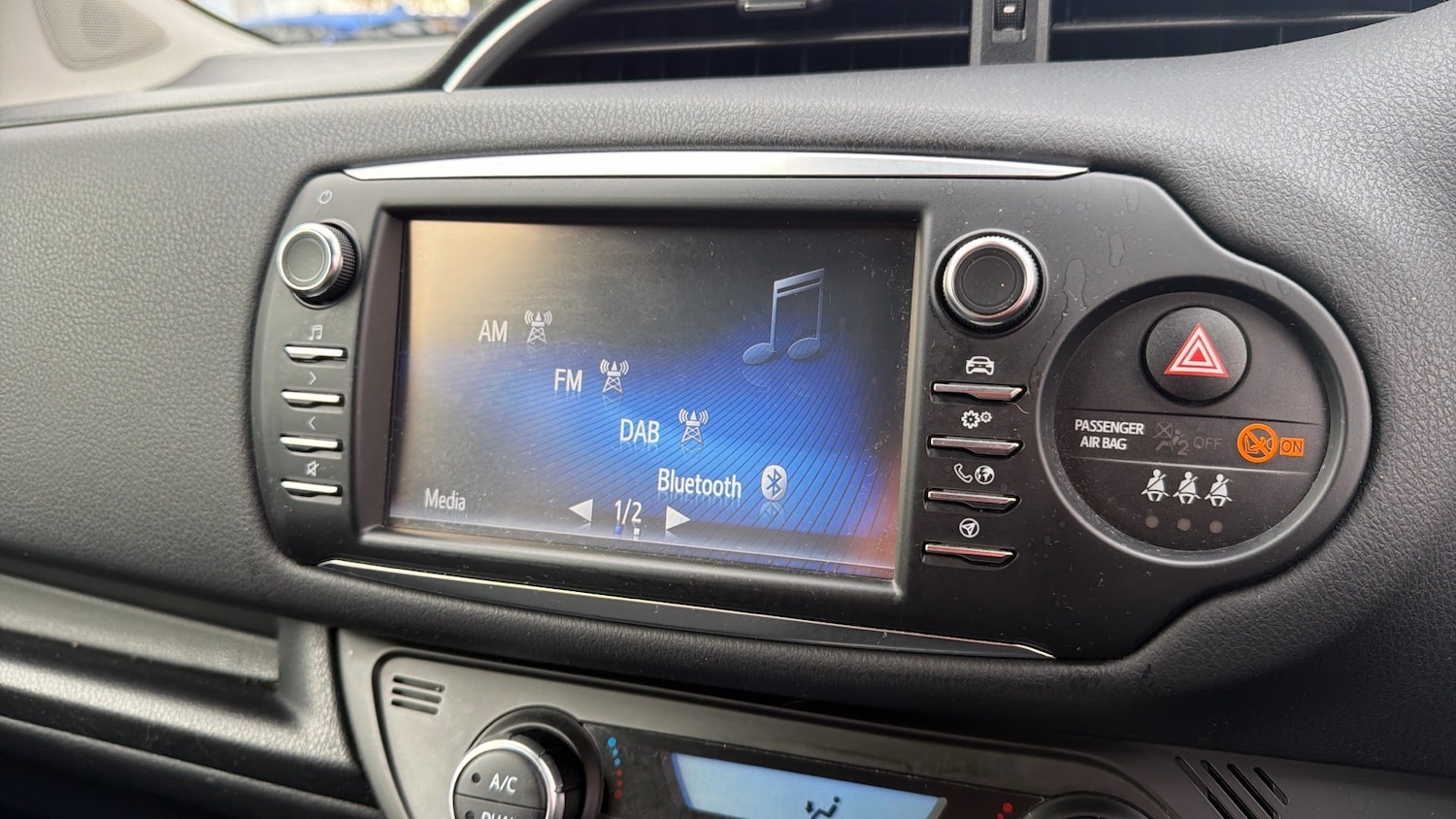 Used Toyota Yaris 2018 for sale - 76517515: Photo 23