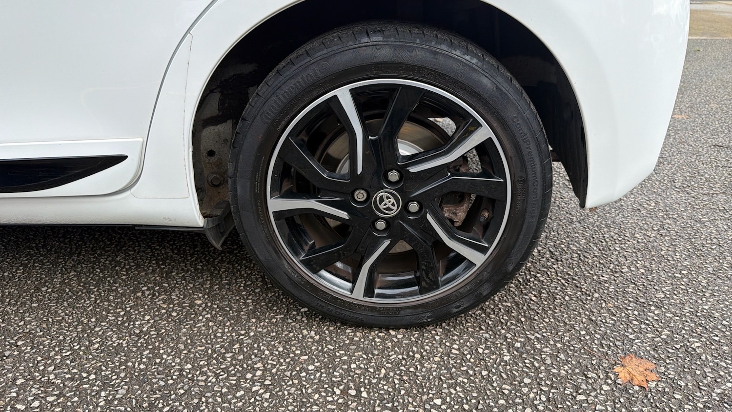 Used Toyota Yaris 2018 for sale - 76517515: Photo 33