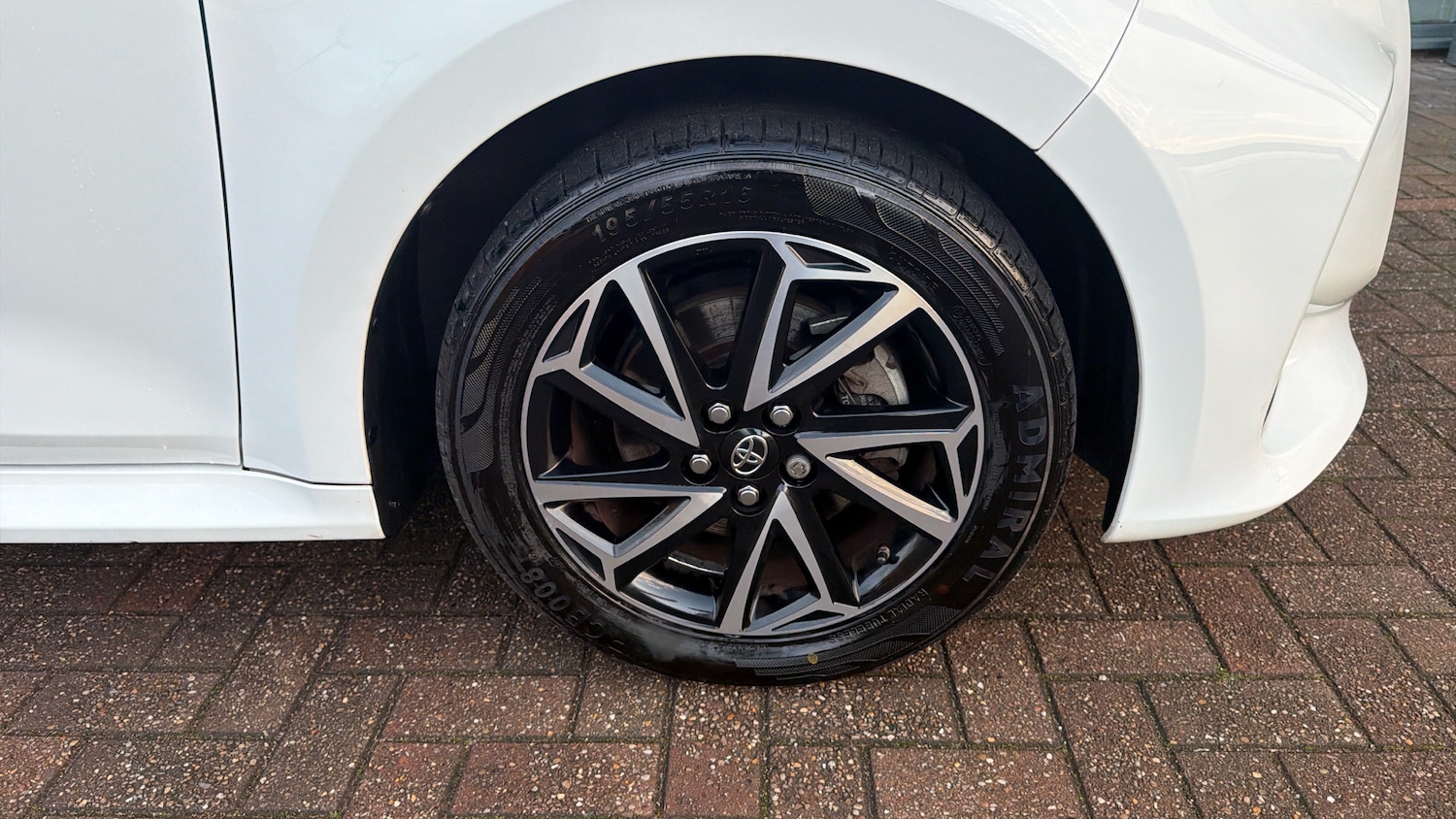 Used Toyota Yaris 2021 for sale - 76817373: Photo 31