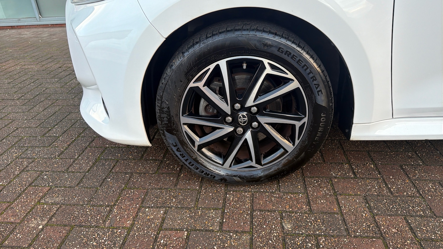 Used Toyota Yaris 2021 for sale - 76817373: Photo 33