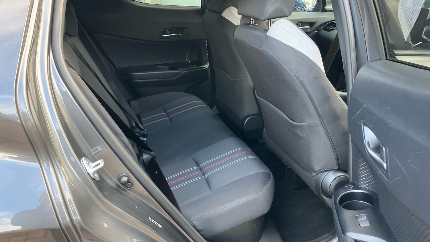 Used Toyota C-HR 2022 for sale - 76567658: Photo 12