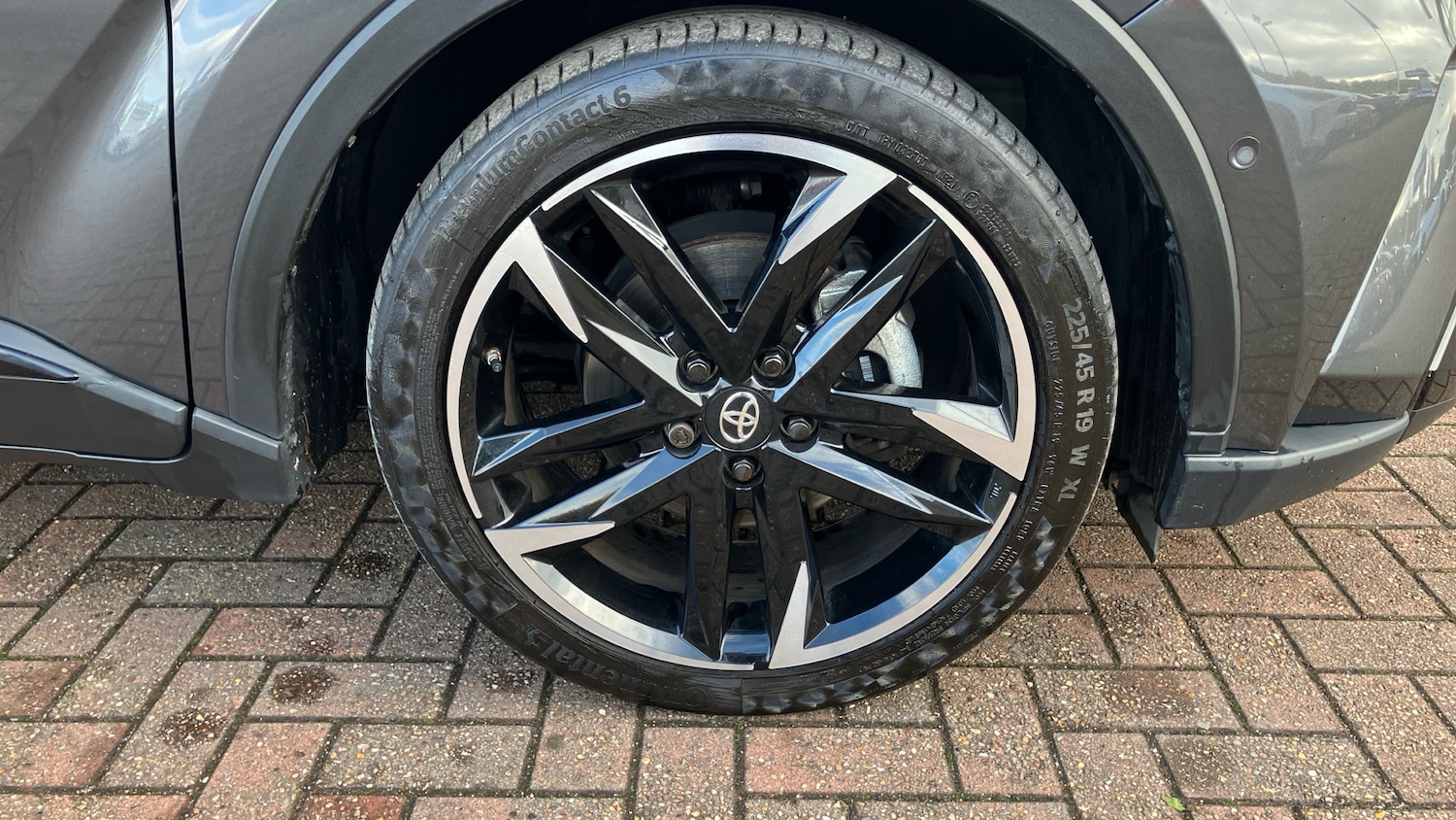 Used Toyota C-HR 2022 for sale - 76567658: Photo 30