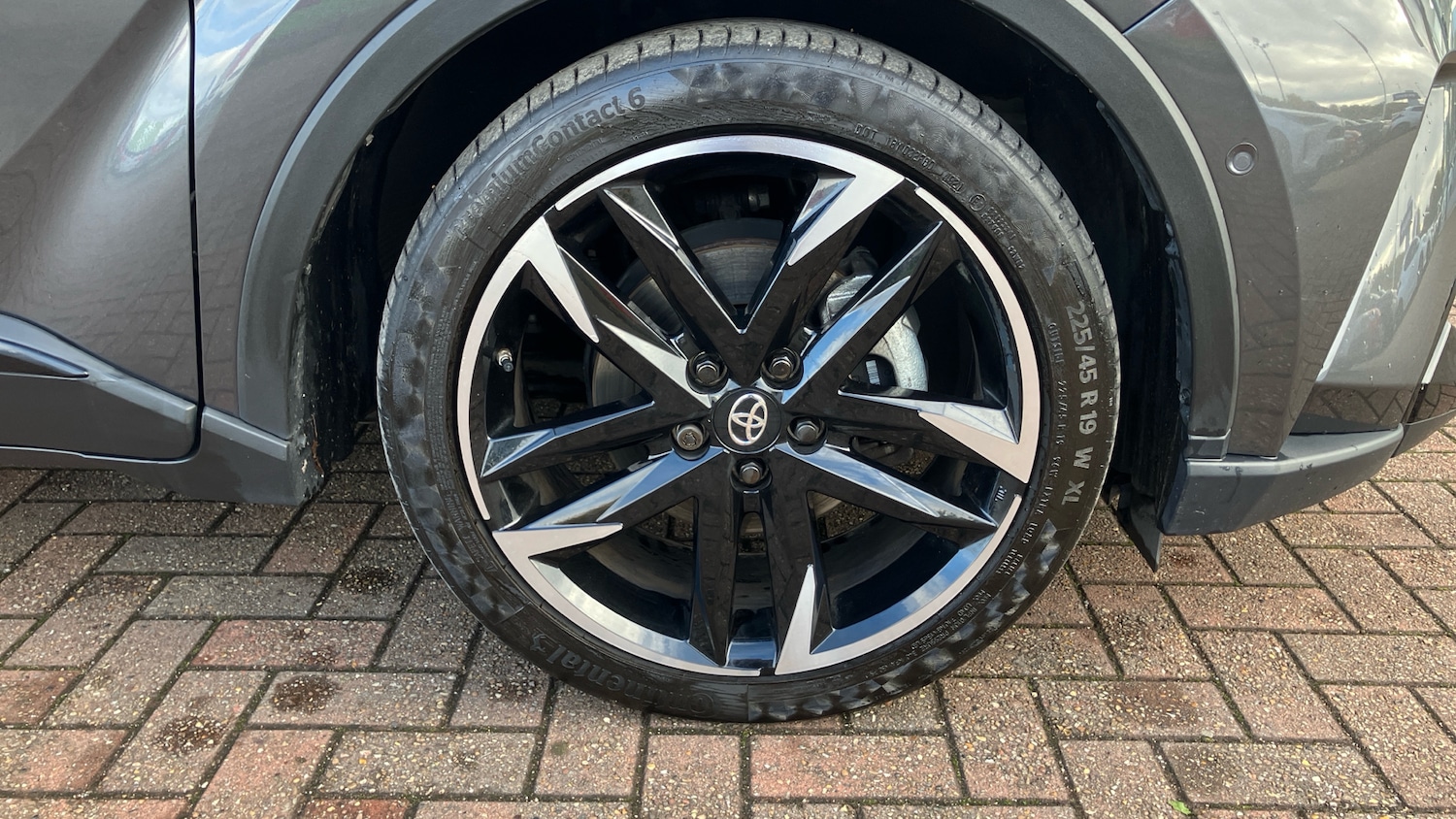 Used Toyota C-HR 2022 for sale - 76567658: Photo 32