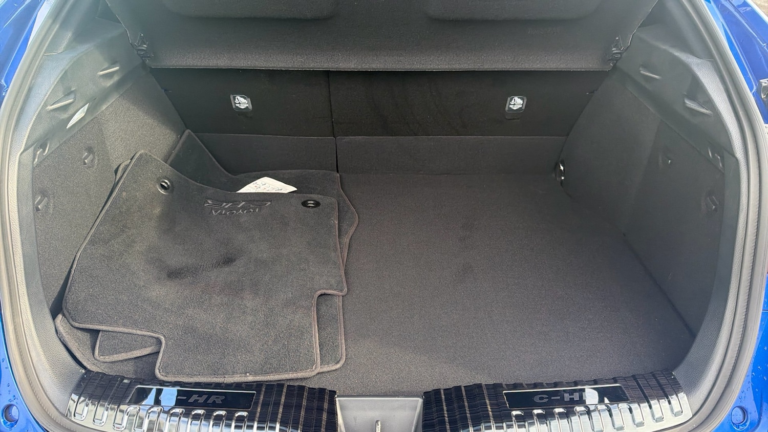 Used Toyota C-HR 2022 for sale - 77026003: Photo 14