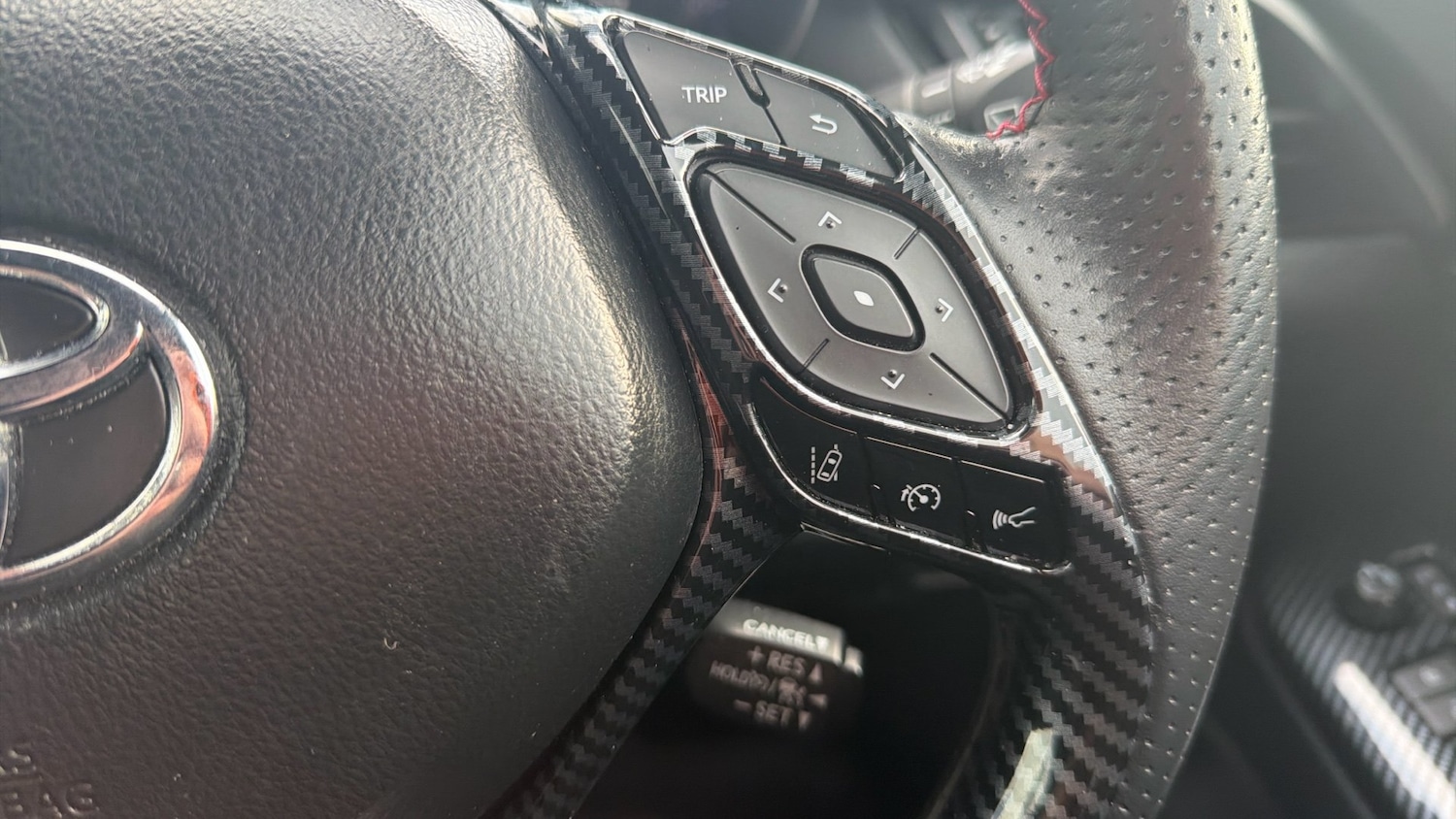 Used Toyota C-HR 2022 for sale - 77026003: Photo 28