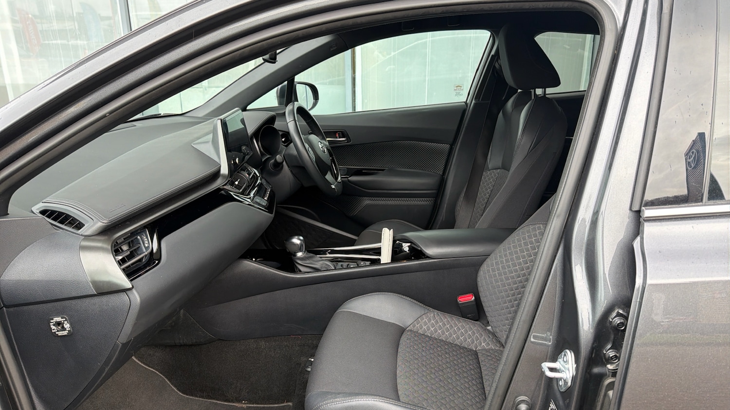 Used Toyota C-HR 2022 for sale - 76643252: Photo 10