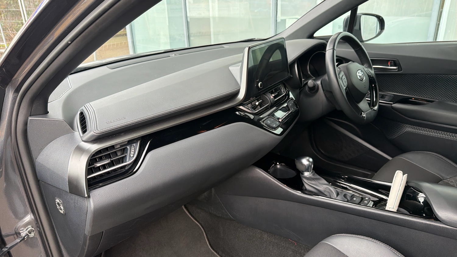 Used Toyota C-HR 2022 for sale - 76643252: Photo 34